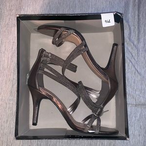Silver Heels - LIKE NEW